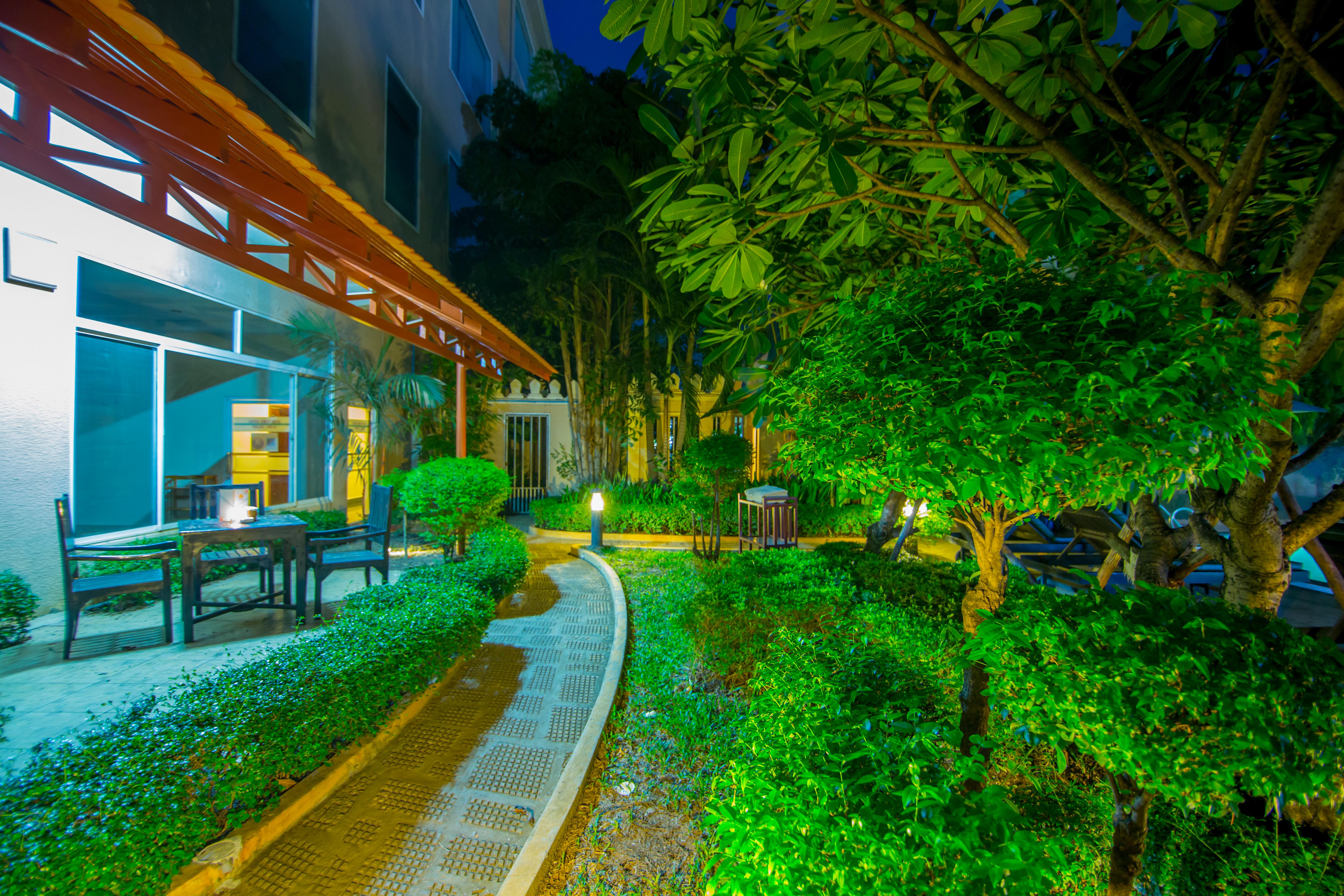 โรงแรมสตาร์รี อังกอร์ เสียมราฐ ภายนอก รูปภาพ